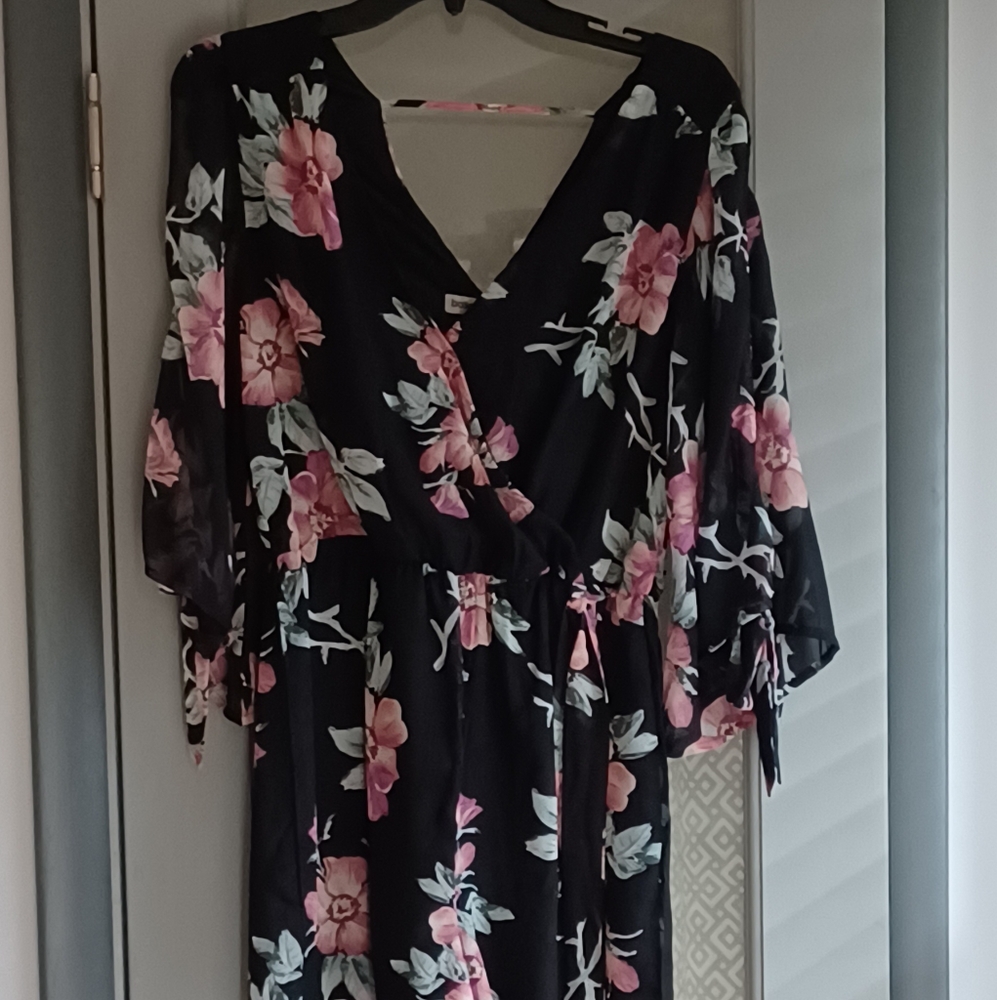 Cute  black/flowered romper